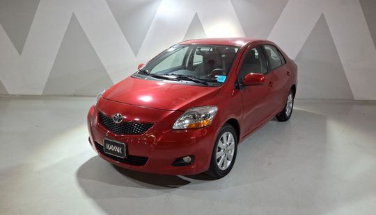 Toyota • Yaris
