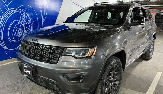 Jeep • Grand Cherokee