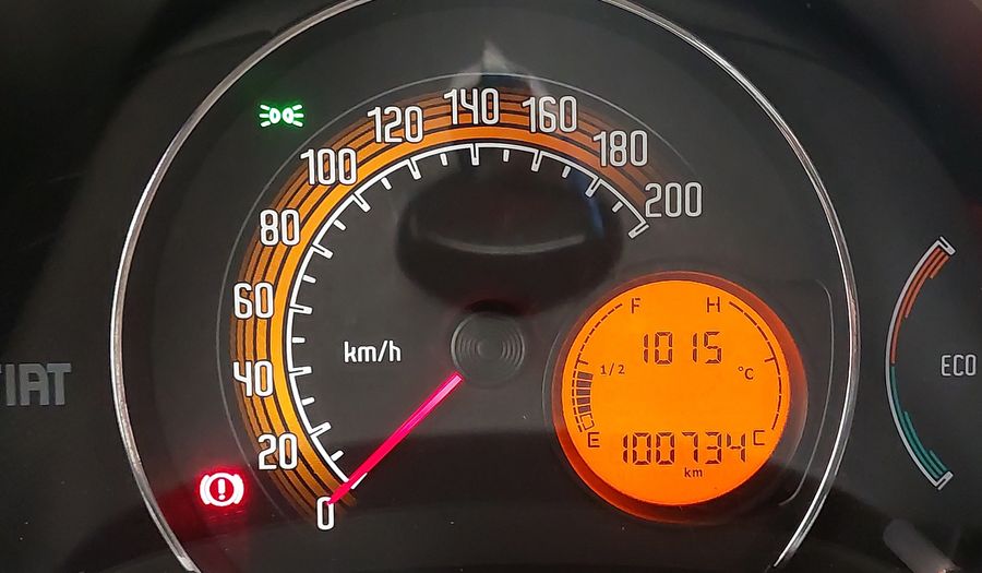 Fiat Uno 1.0 8V FLEX VIVACE Hatchback 2013