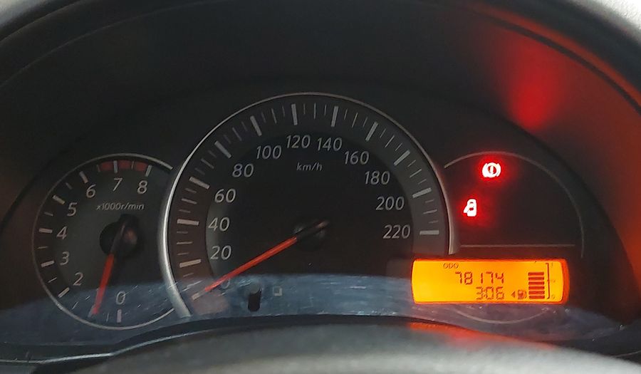 Nissan March 1.6 S Hatchback 2016