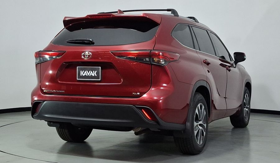 Toyota Highlander 3.5 XLE AUTO Suv 2022