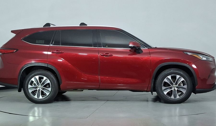 Toyota Highlander 3.5 XLE AUTO Suv 2022
