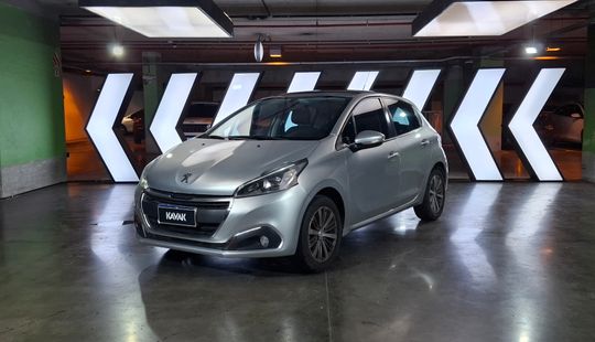 Peugeot • 208