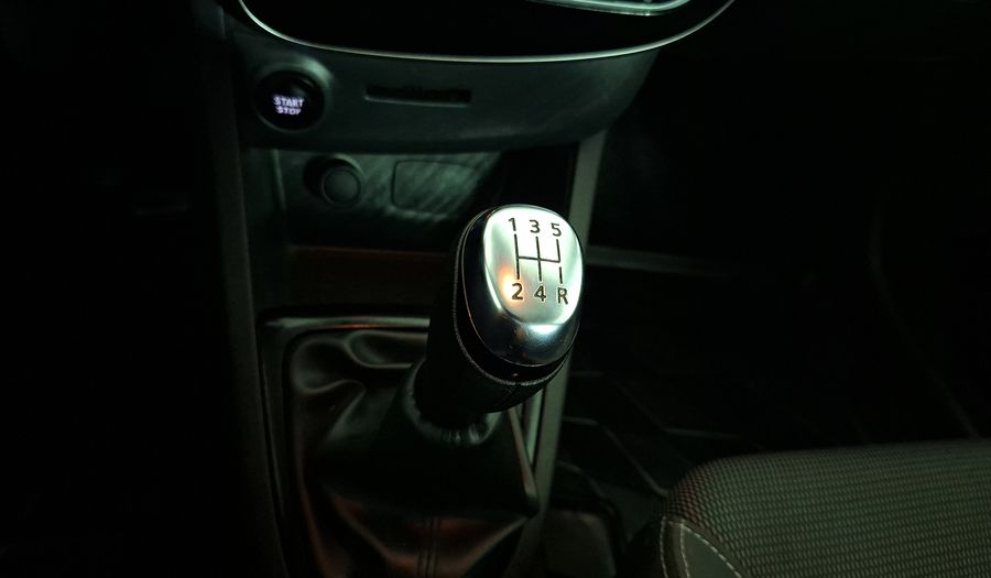 Renault Clio 1.2 EXPRESSION Hatchback 2017