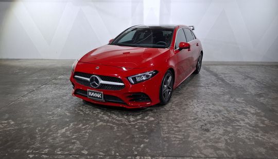 Mercedes Benz • Clase A
