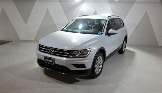 Volkswagen • Tiguan