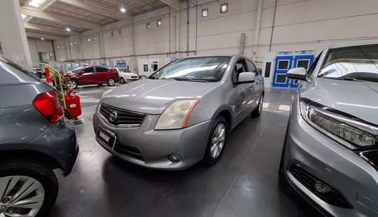 Nissan • Sentra