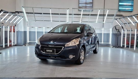 Peugeot • 208