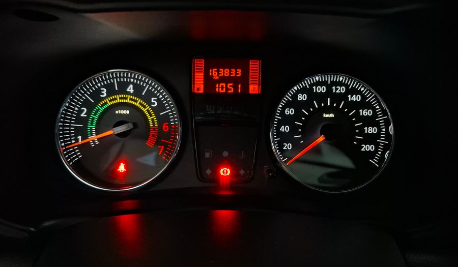 Renault Clio 1.1 DYNAMIQUE SAT Hatchback 2015