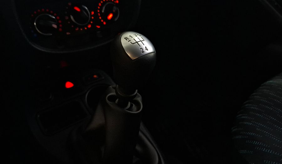 Renault Clio 1.1 DYNAMIQUE SAT Hatchback 2015