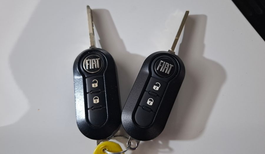 Fiat Mobi 1.0 LIKE Hatchback 2022