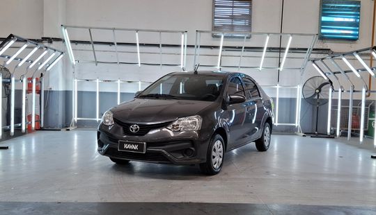 Toyota • Etios