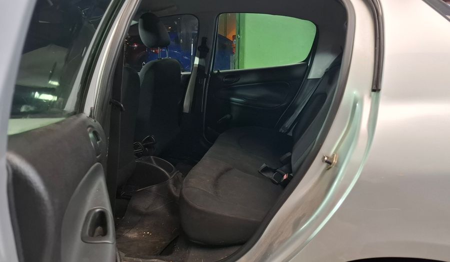 Peugeot 206 1.4 GENERATION Hatchback 2011