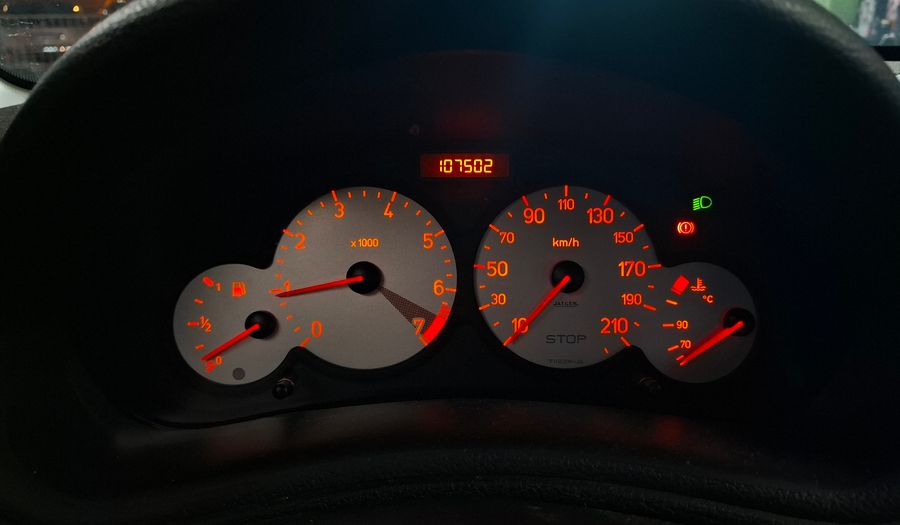 Peugeot 206 1.4 GENERATION Hatchback 2011