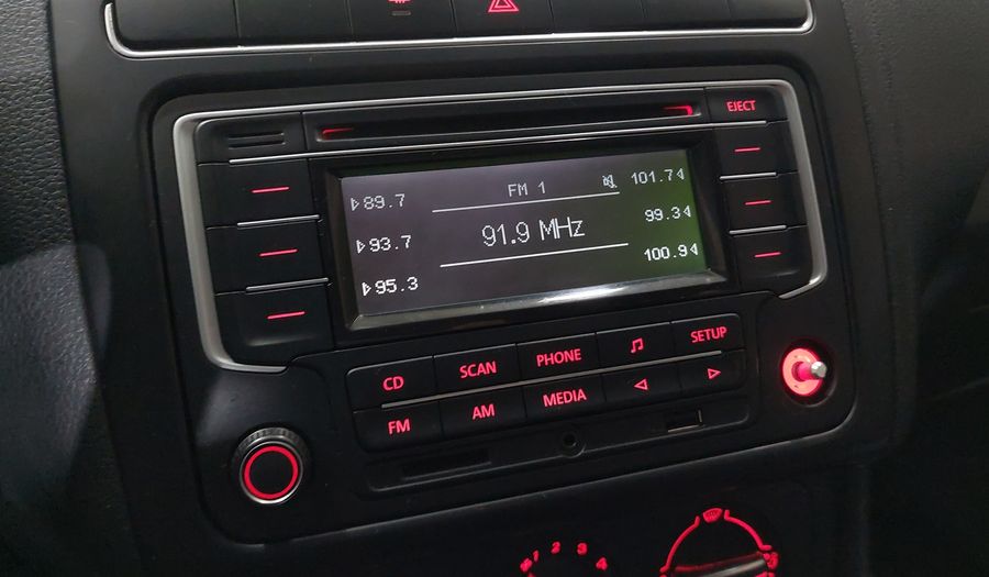 Volkswagen Polo 1.6 TIPTRONIC Hatchback 2015