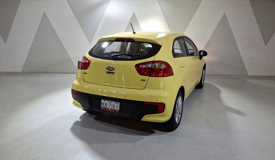 Kia Rio 1.6 LX MT Hatchback 2016