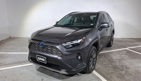 Toyota • RAV4