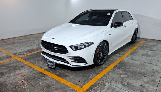 Mercedes Benz • Clase A