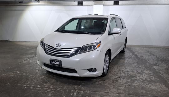 Toyota • Sienna