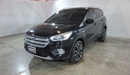 Ford • Escape