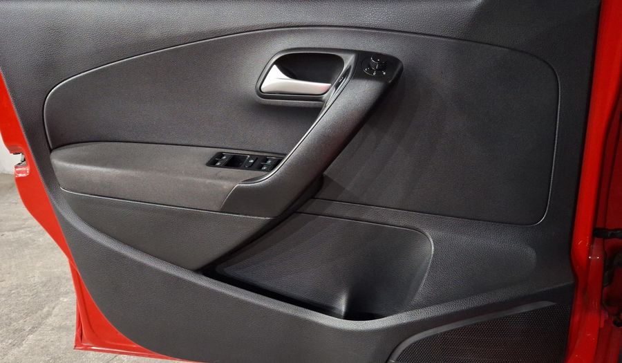 Volkswagen Polo 1.6 MT Hatchback 2017