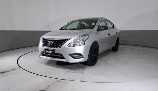 Nissan • Versa