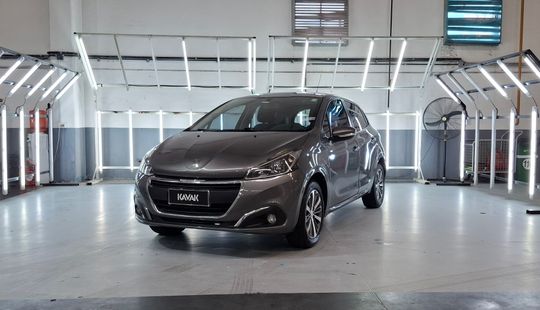 Peugeot • 208