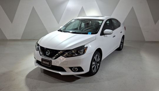 Nissan • Sentra
