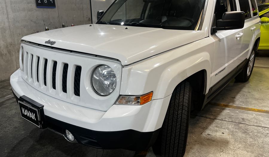 Jeep Patriot 2.4 LIMITED FWD CVT Suv 2011