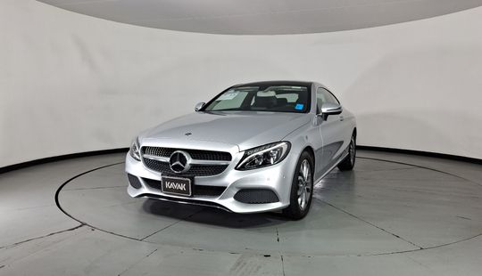 Mercedes Benz • Clase C