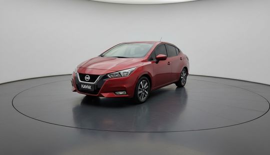 Nissan • Versa
