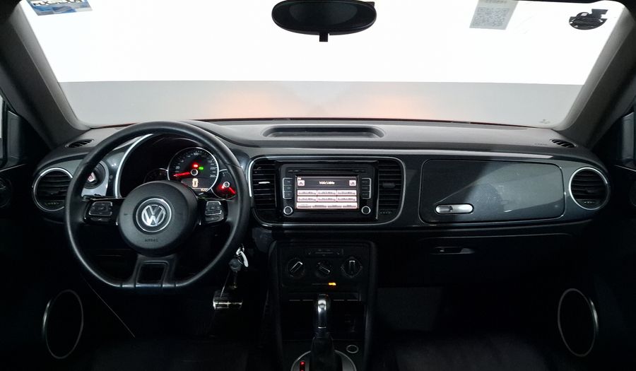 Volkswagen Beetle 2.0 TURBO DSG Hatchback 2012