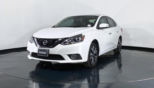 Nissan • Sentra
