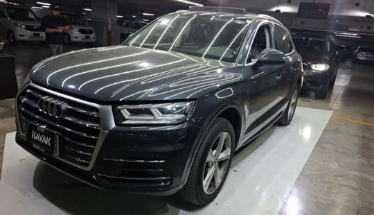 Audi • Q5