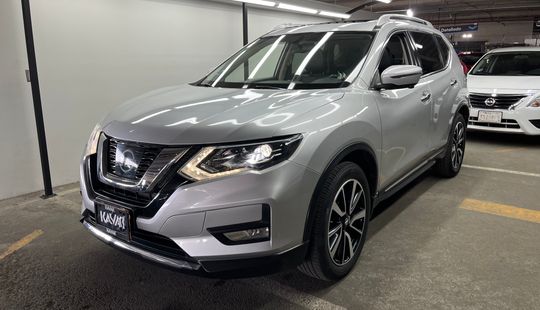 Nissan • X-Trail