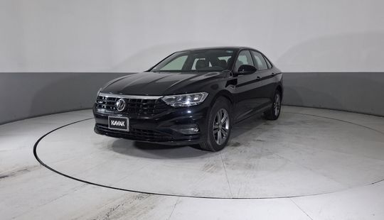 Volkswagen • Jetta