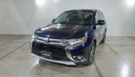 Mitsubishi • Outlander
