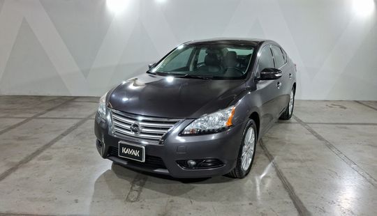 Nissan • Sentra
