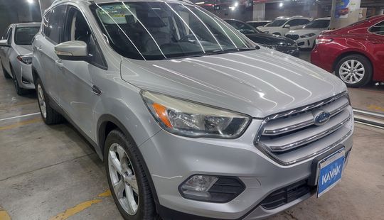 Ford • Escape