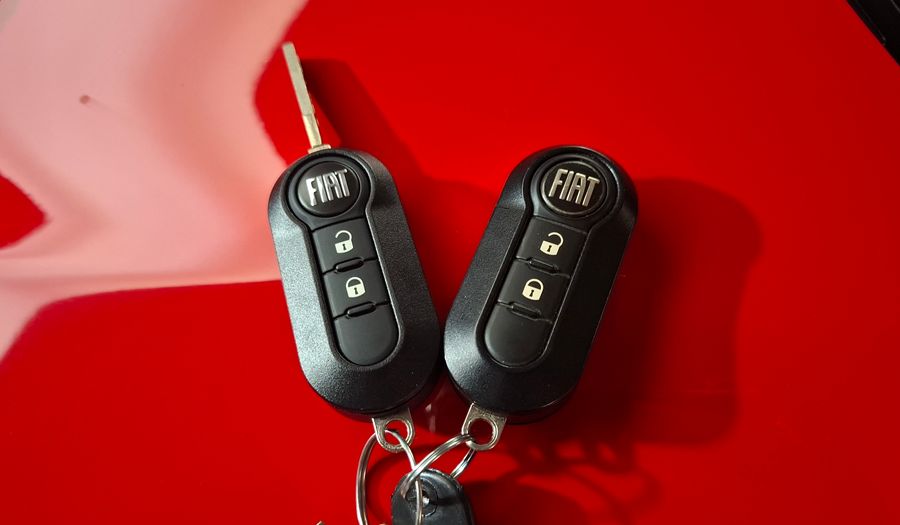 Fiat Mobi 1.0 LIKE Hatchback 2022