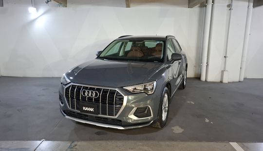 Audi • Q3