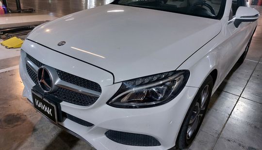 Mercedes Benz • Clase C