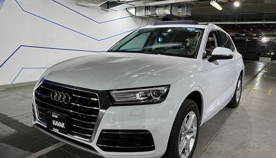 Audi • Q5