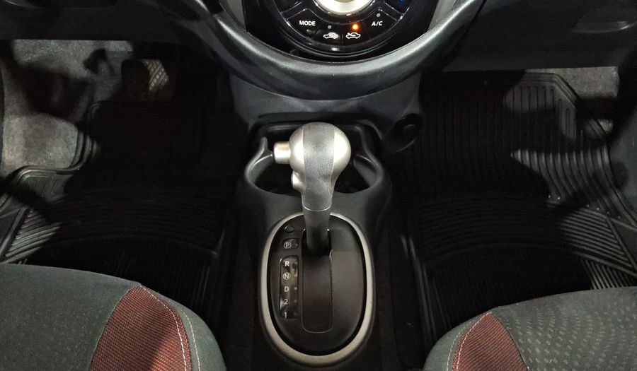 Nissan March 1.6 EXCLUSIVE BI-TONO AUTO Hatchback 2019