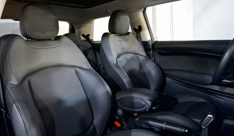 Mini Cooper 1.5 COOPER PEPPER DCT Hatchback 2021