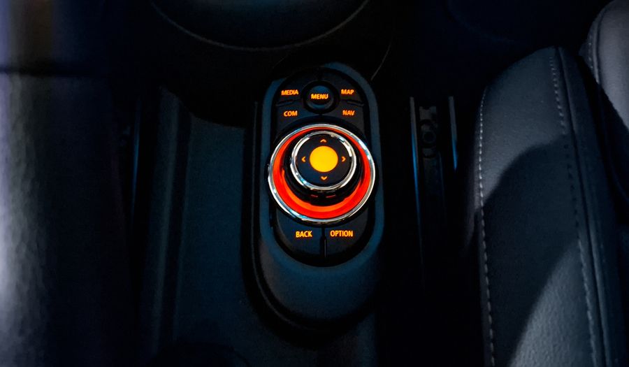 Mini Cooper 1.5 COOPER PEPPER DCT Hatchback 2021