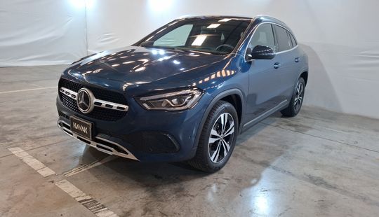 Mercedes Benz • Clase GLA