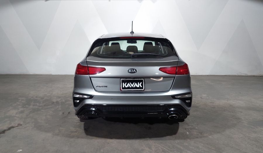 Kia Forte 2.0 EX Hatchback 2021