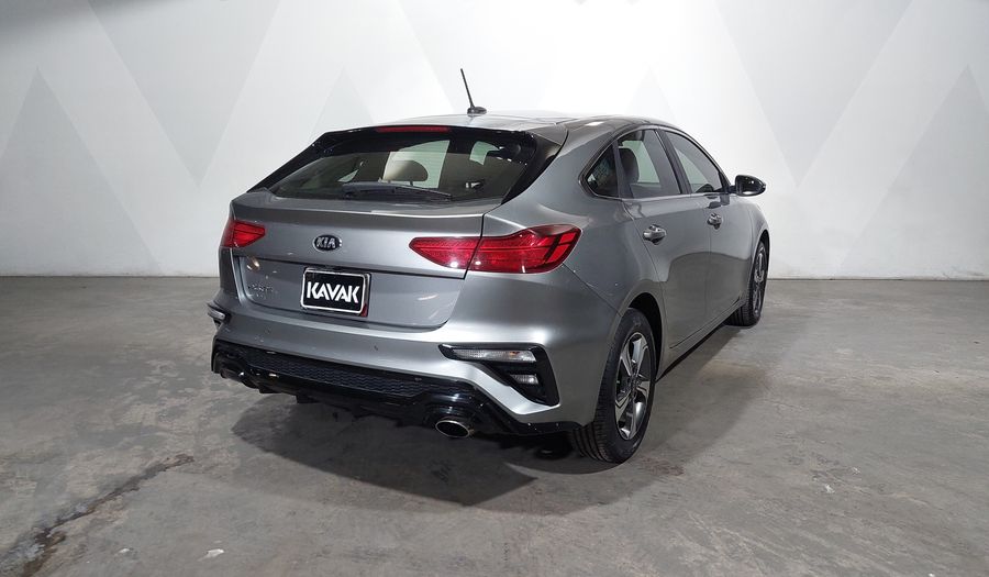 Kia Forte 2.0 EX Hatchback 2021