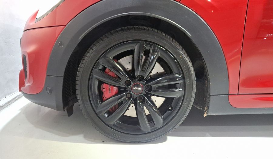 Mini John Cooper Works 2.0 JOHN COOPER WORKS HOT CHILI AT Hatchback 2018